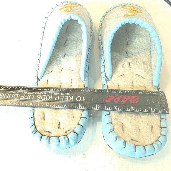 Authentic Mongolian Men's Slippers - Picture 3 of 8